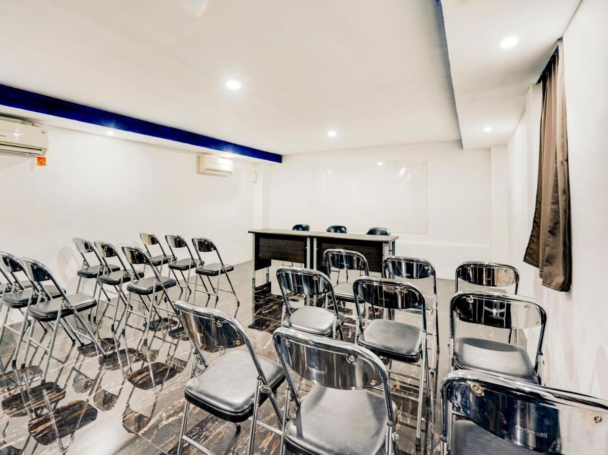 Lg Hotel Jembel Екстериор снимка